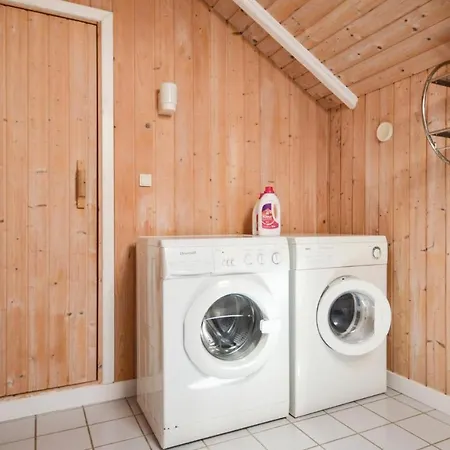 Awesome In W/ Sauna And 3 Bedrooms Дом отдыха